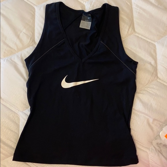 Nike Dri-Fit workout top - Picture 6 of 6
